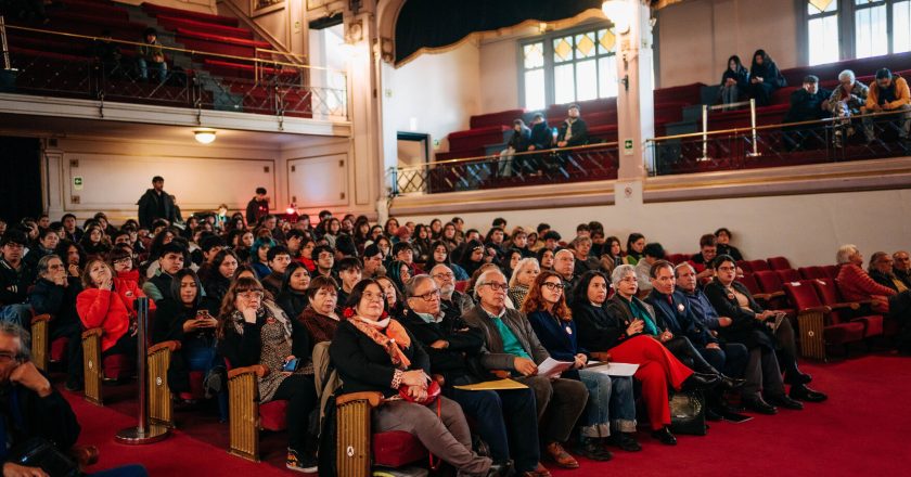 SALUDO DE MARIA IGNACIA VILLARROEL – SECRETARIA EJECUTIVA DE LA FEDERACION DE ESTUDIANTES DE LA USACH